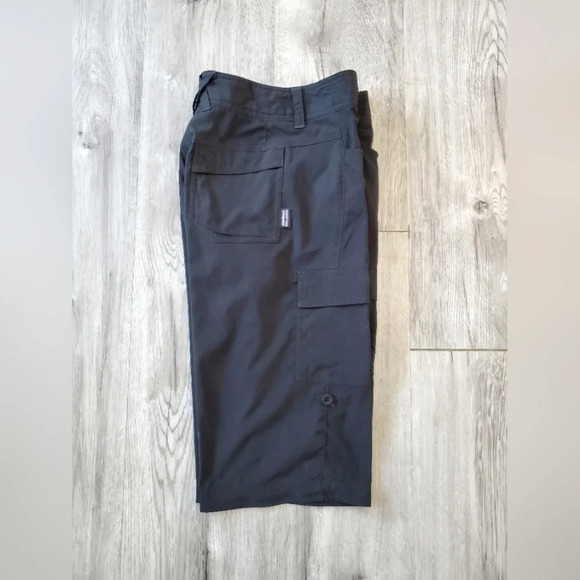 💚5/$25 Patagonia Black Guide Cargo Bremuda Shorts with Roll Tab Hem Size 4 - Picture 3 of 6